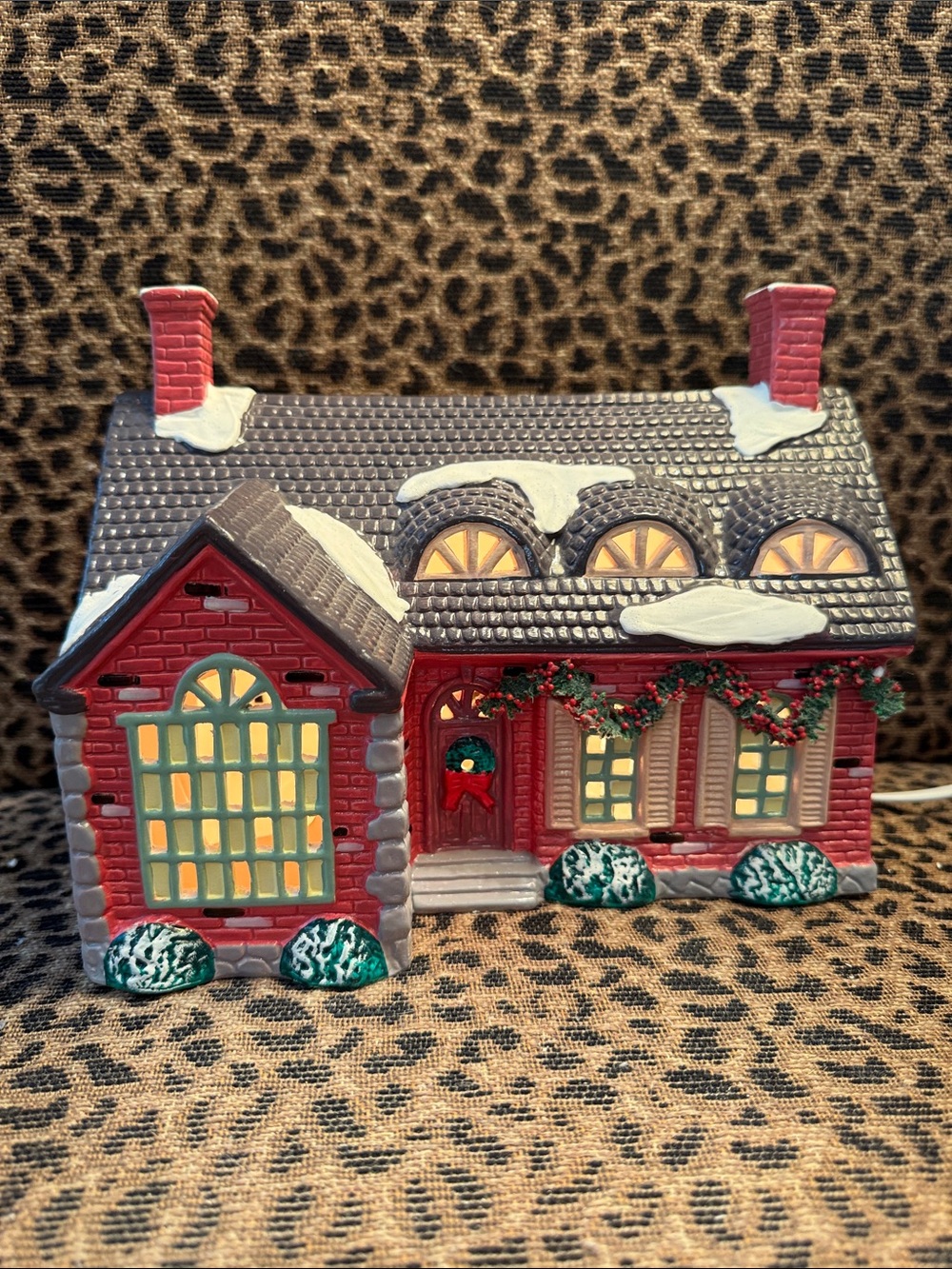 (Retired) Department 56 The Original Snow Village. “Stonehurst House”.